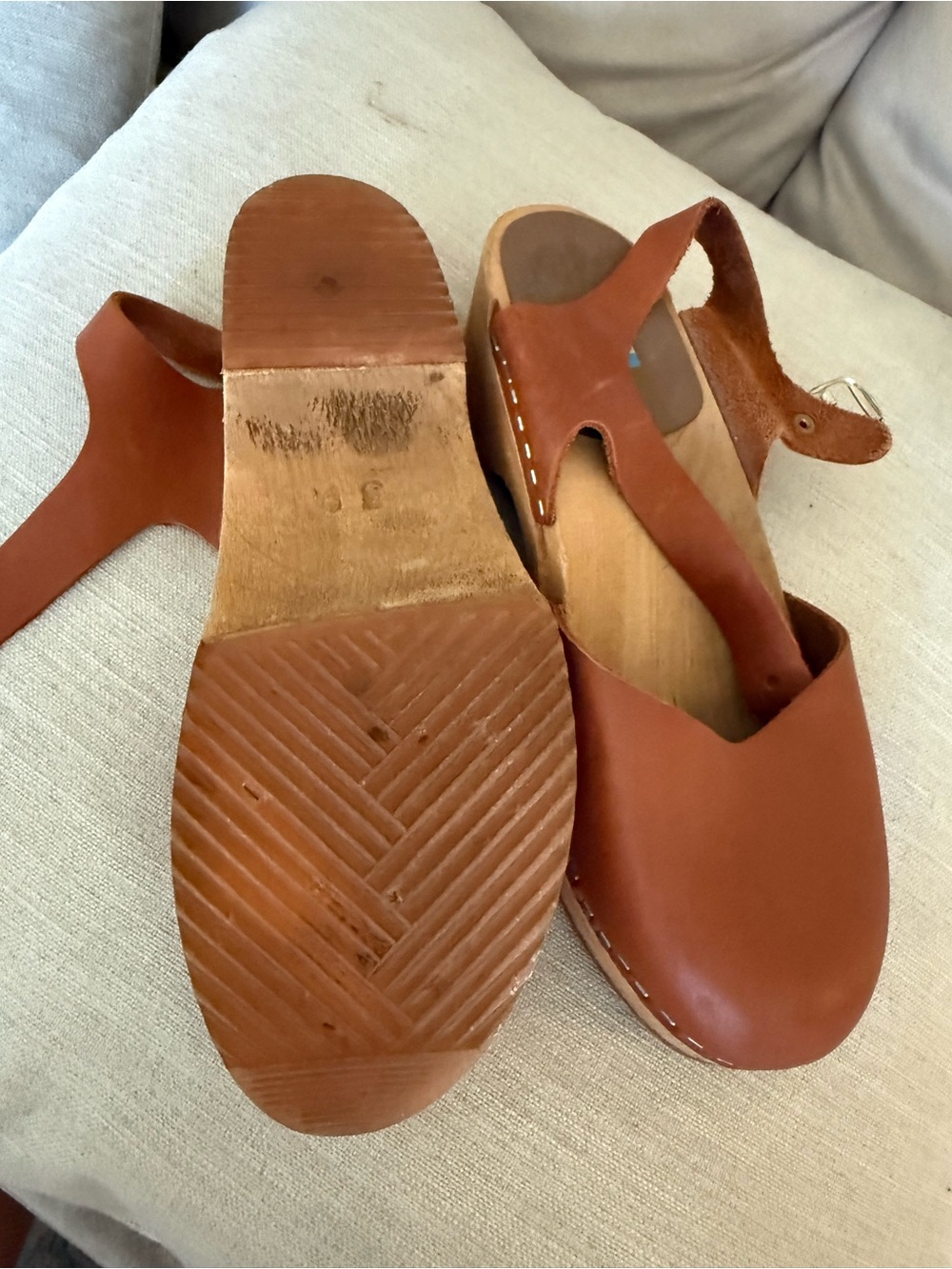 Women's Brown Leather Clog Sandals - Classic Slip-On Style - Picture 2 of 2